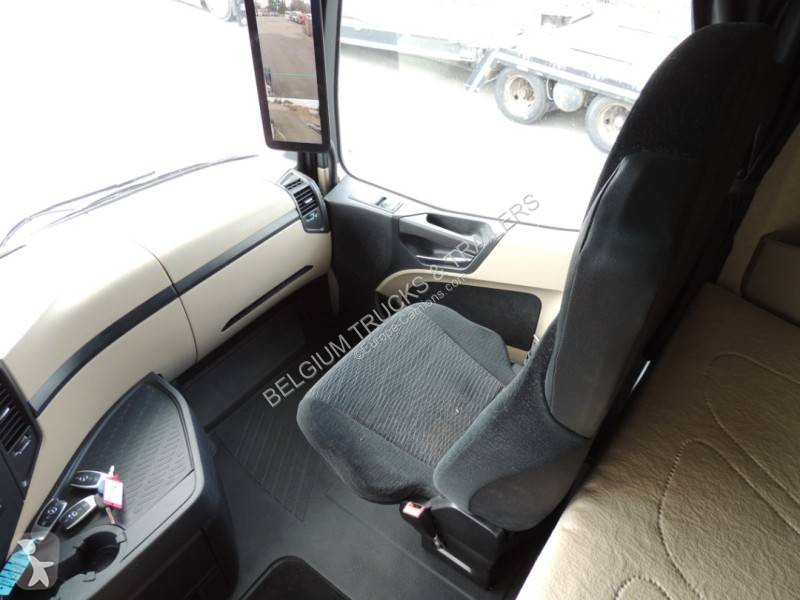 Traktor Mercedes