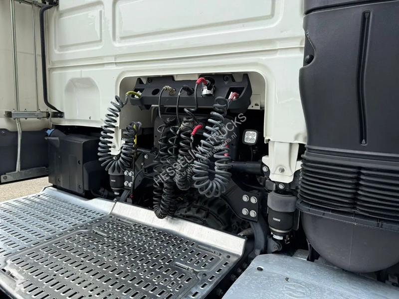 جرار DAF 480 SSC Super Space 2x tank LED...