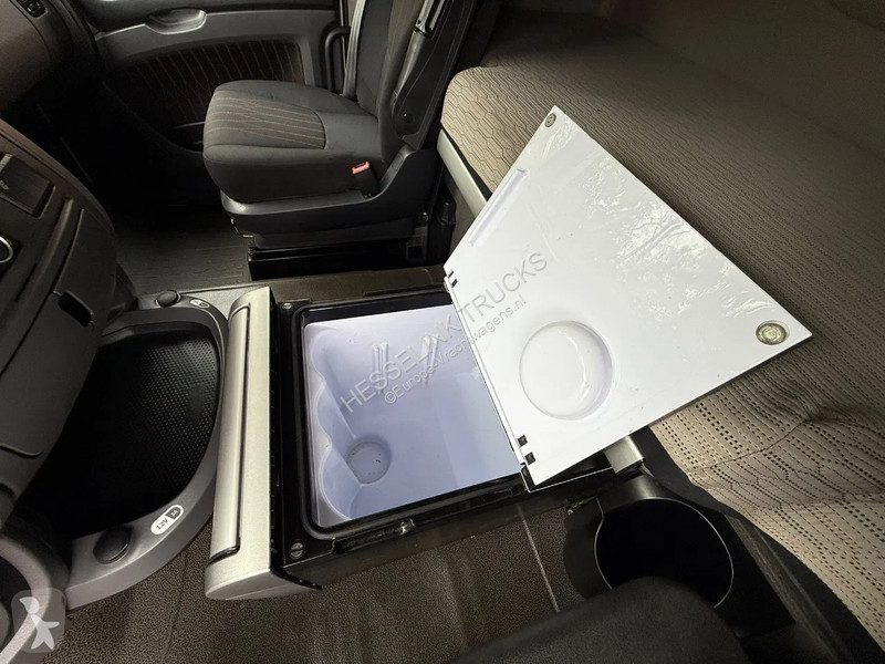 Trekker DAF 480 SSC Super Space 2x tank LED...