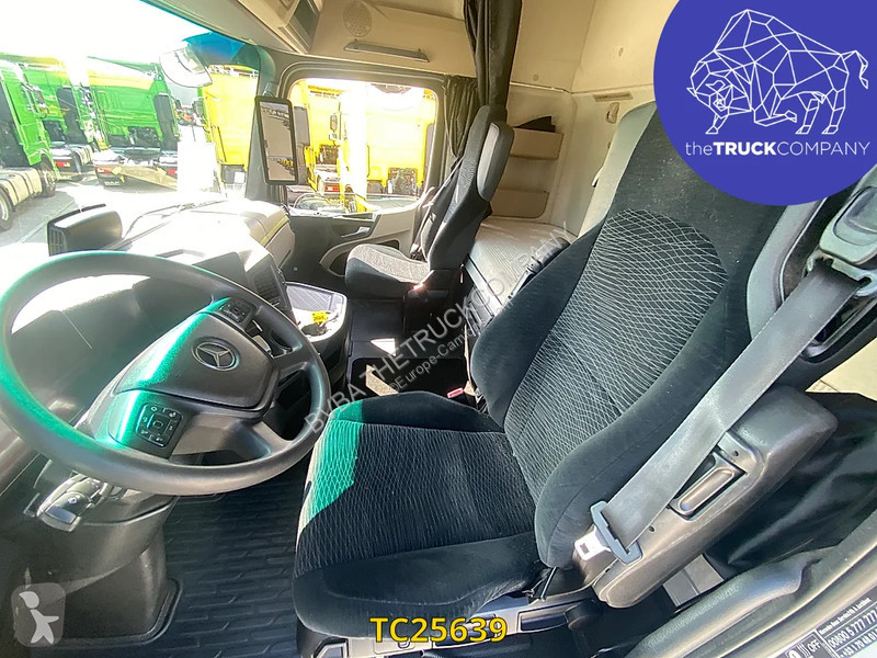 Traktor Mercedes 1845