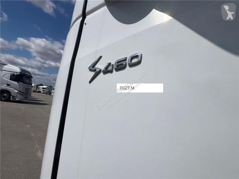جرار Iveco S-WAY 460