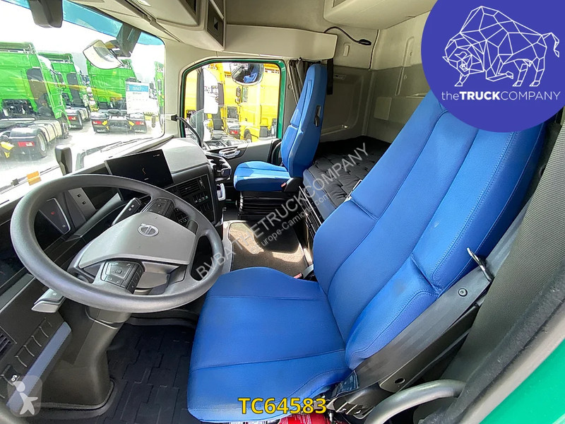 جرار Volvo 500