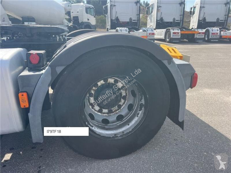 Iveco AS440S46T/P tractor unit