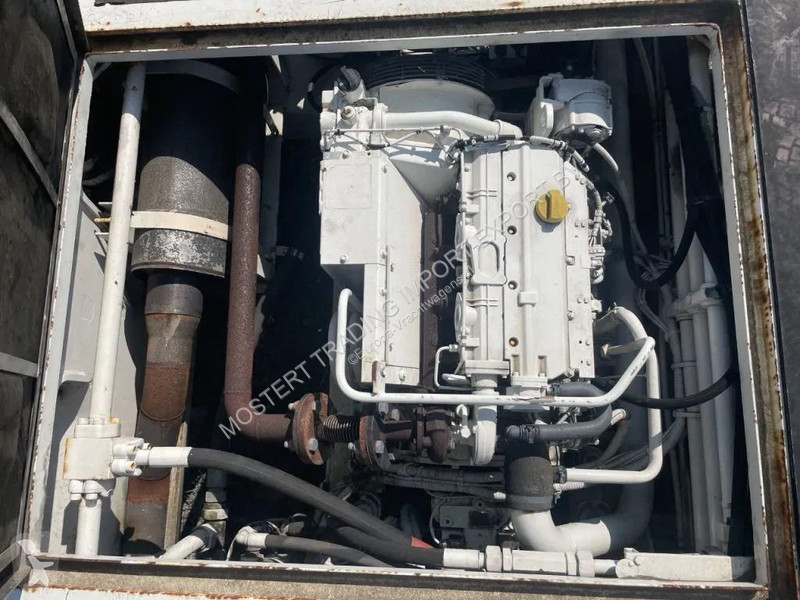 نصف مقطورة Nicolas MPV 135