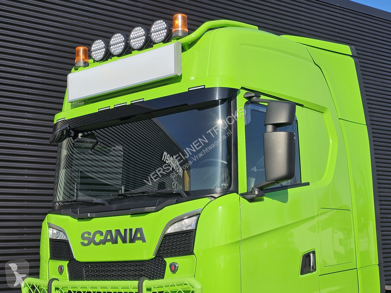 Влекач Scania S770 V8 / 6x4 / RETARDER / FU AIR /