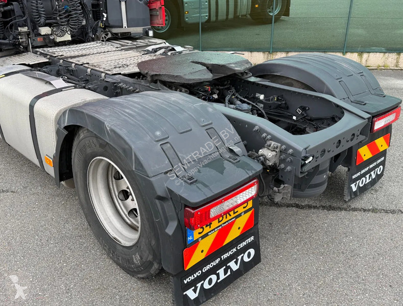 جرار Volvo 13420 FULL AIR 2X TANKS...