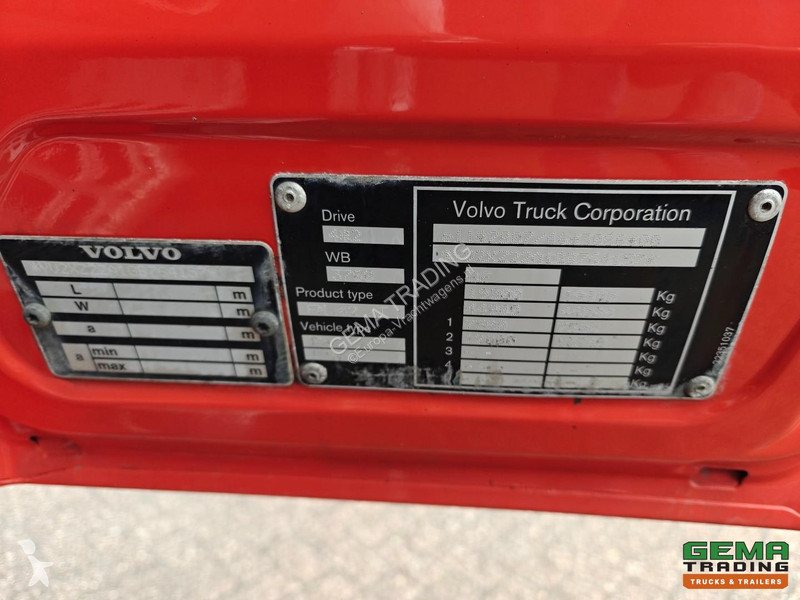 جرار Volvo 4x2 Globetrotter Euro6B - Stainless...