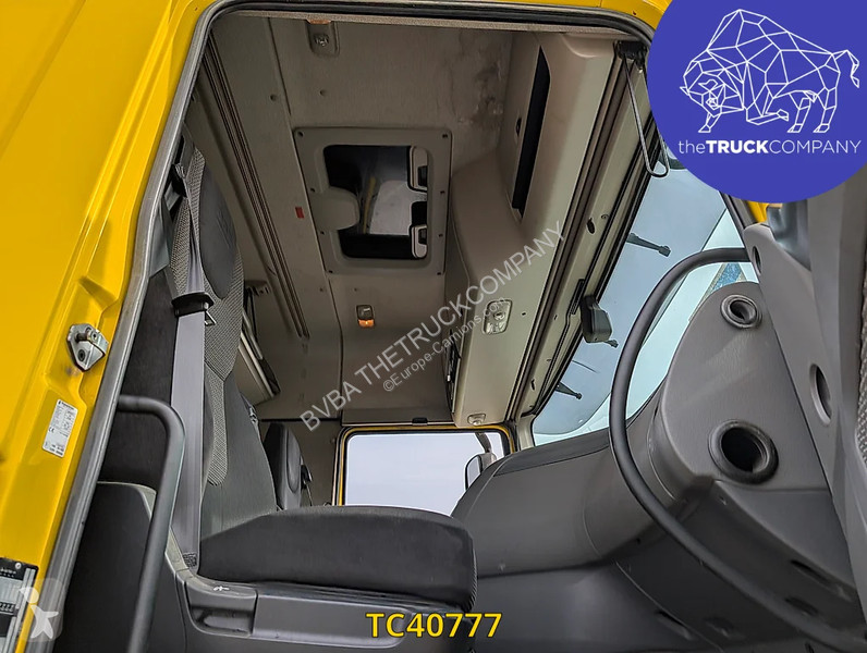 جرار DAF 440