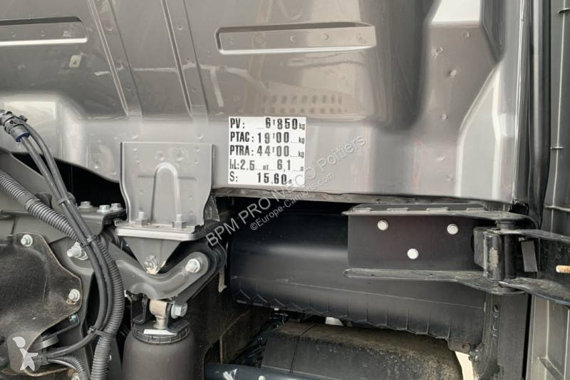 جرار Iveco