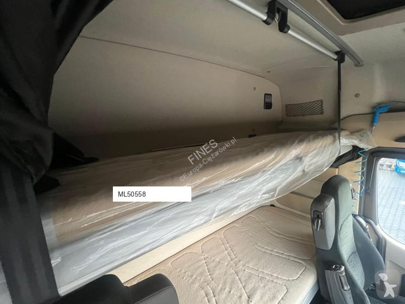 Влекач Mercedes Actros 1845