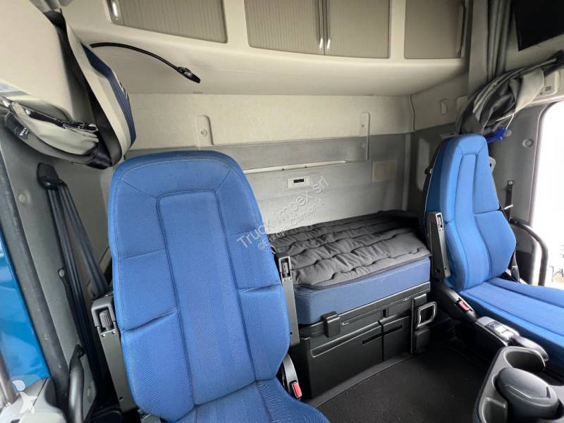 جرار Volvo