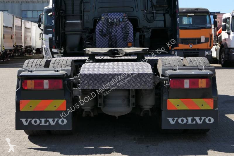 جرار Volvo