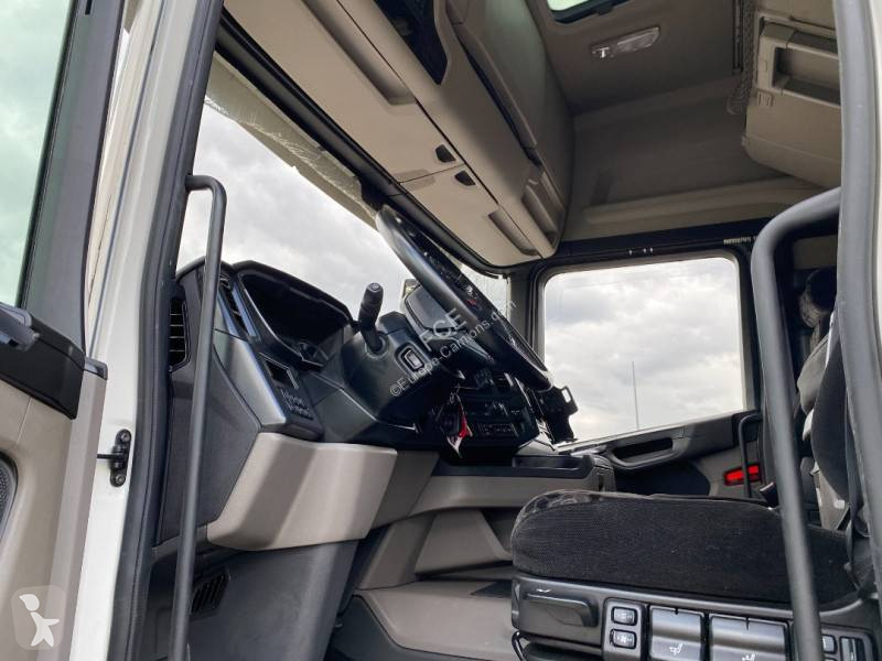 جرار Scania
