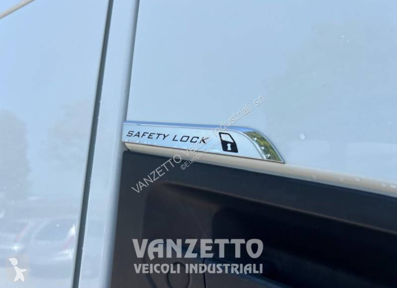 جرار Iveco