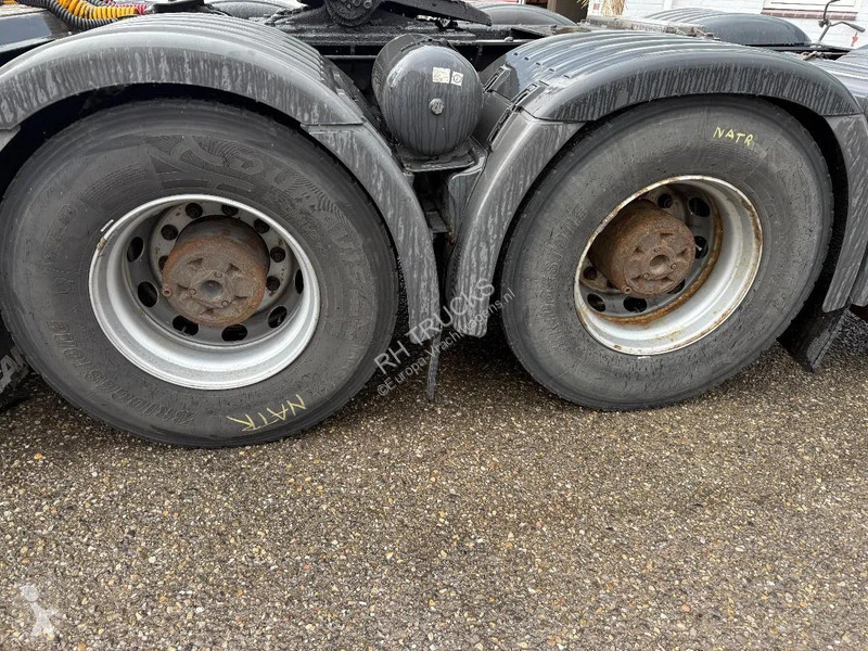 جرار Scania 490 10X4 EUO 6