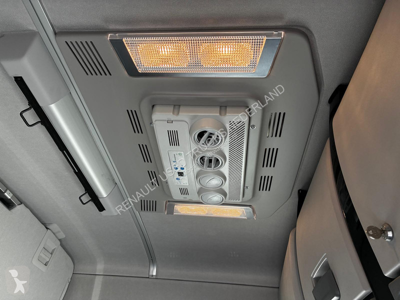 جرار Renault T EVO 520 T4X2 13 LITER,...