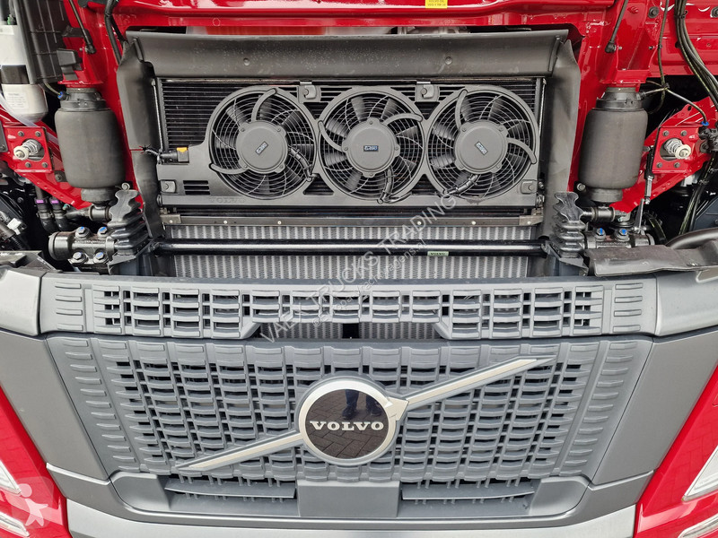 Traktor Volvo 13500 Aero Globetrotter XL 4x2 -...