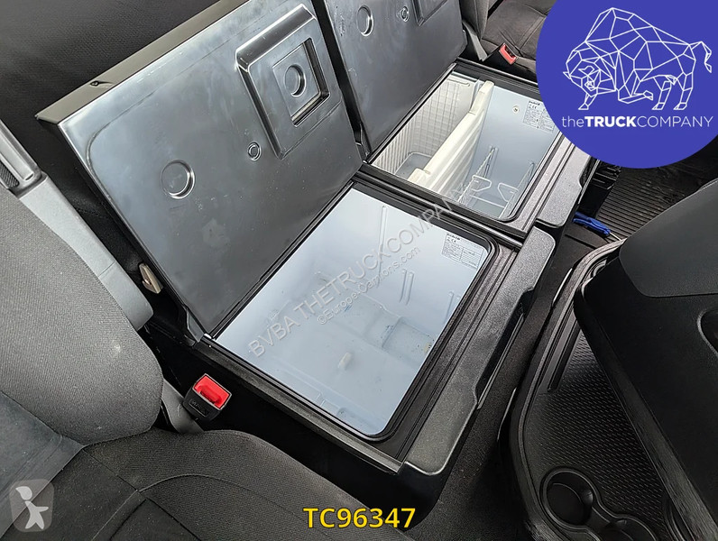 Iveco S-Way 490 tractor unit