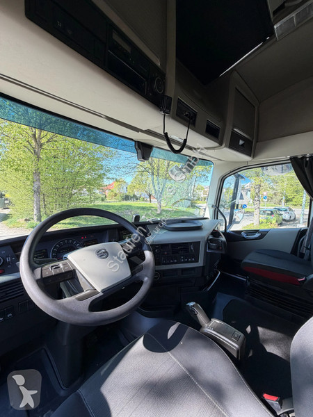 جرار Volvo FH 460 3x Globe *Standard-SZM...