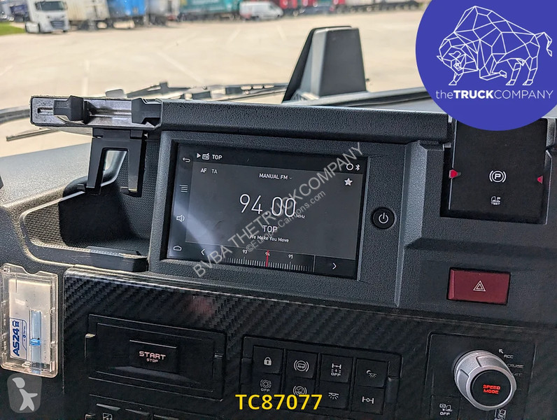 جرار Renault T 520