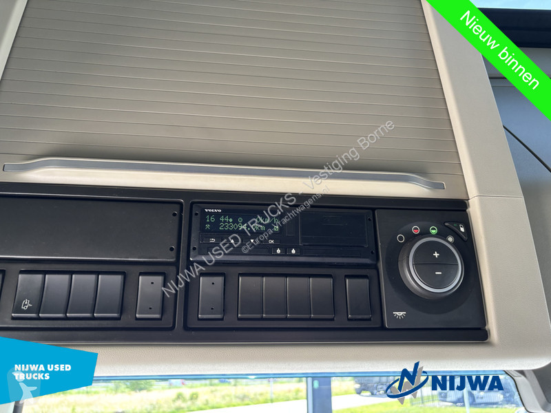 جرار Volvo 500 XL 4x2 I-Save + I-Park