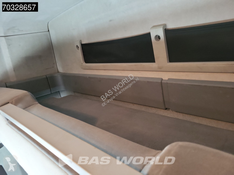 جرار Renault T 460 6X2 SleeperCab Liftachse...