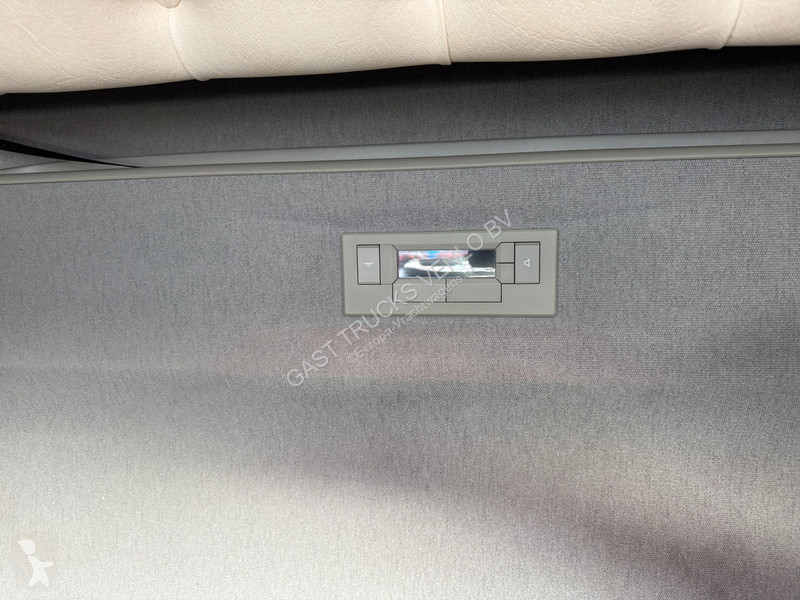 Trekker Volvo 500 Globetrotter XL Special /...