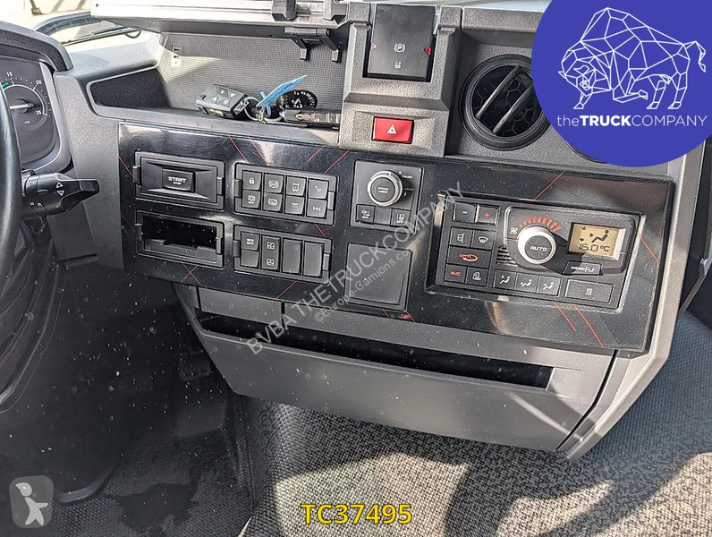 جرار Renault T 480