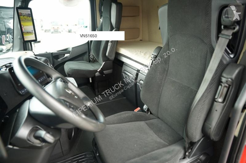 Влекач Mercedes ACTROS 1845