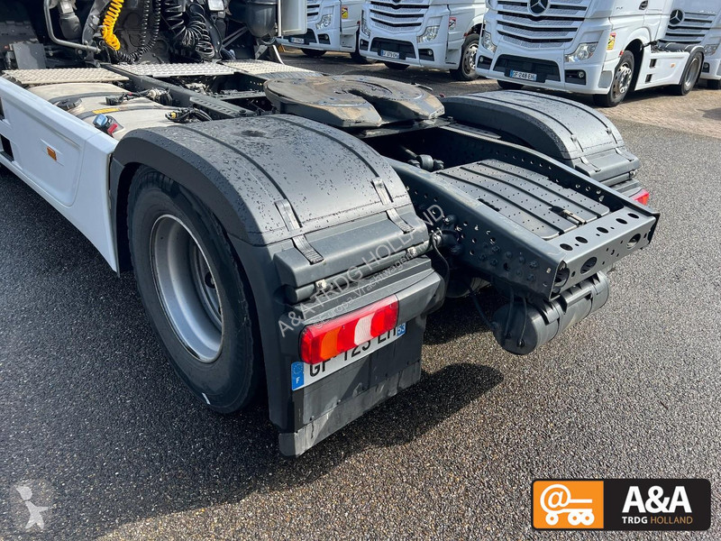 جرار Mercedes ACTROS 1845