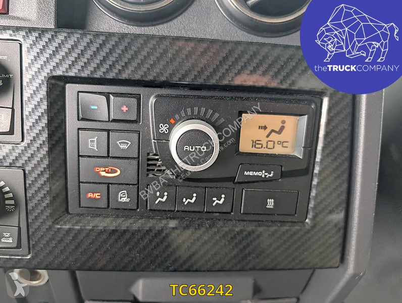 جرار Renault T 520