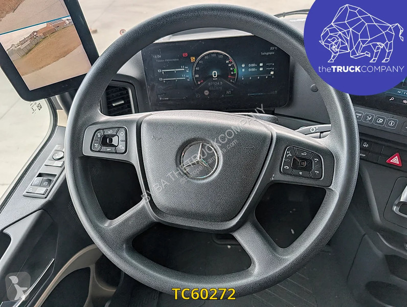 Tracteur Mercedes 1845