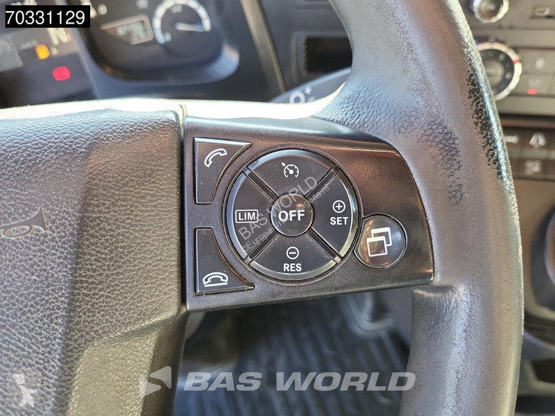 جرار Mercedes 1851 4X4 StreamSpace 4X4...