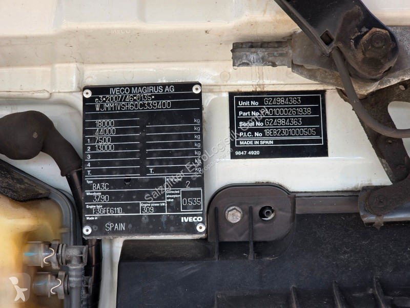 جرار Iveco 420 / Intarder