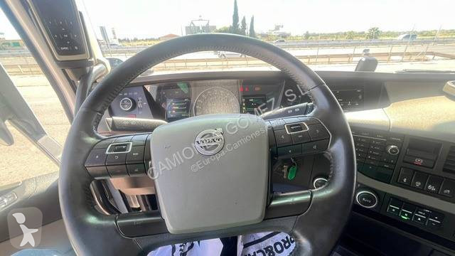 جرار Volvo