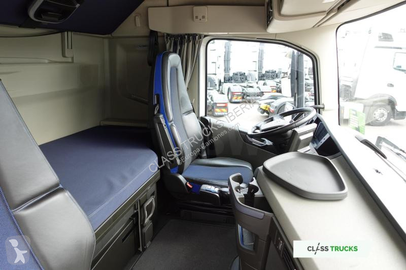 جرار Volvo 500 Globetrotter XL