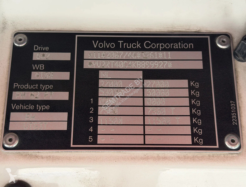 جرار Volvo 13500 FULL AIR 6x2 TWINSTEER I-PARK...