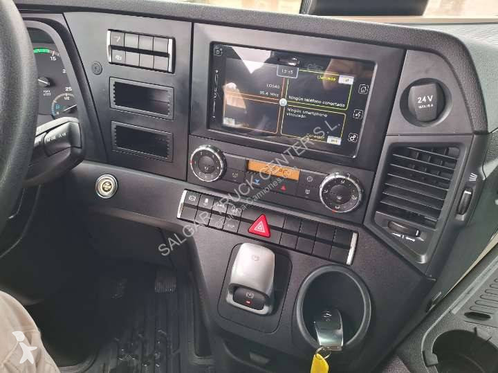 جرار Mercedes