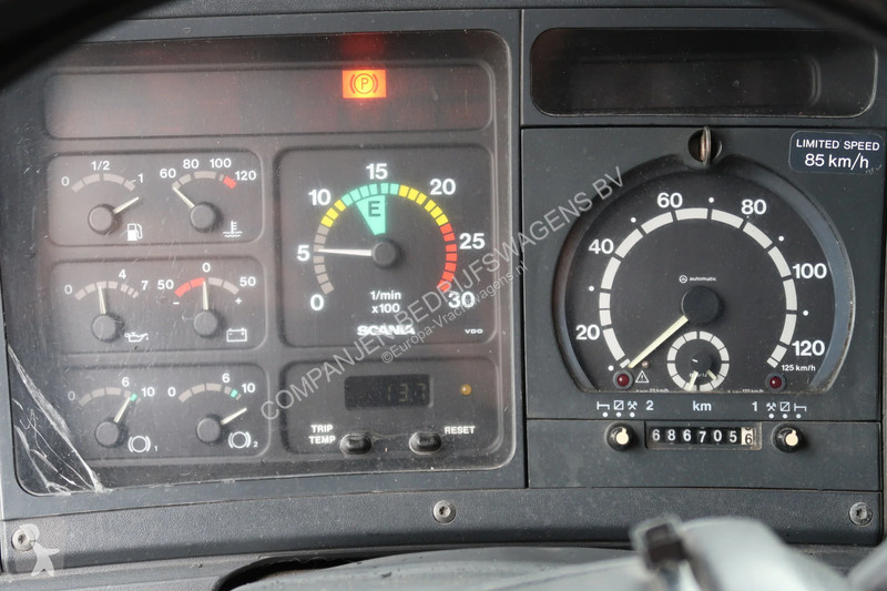 جرار Scania R144 LA 4X2 NA
