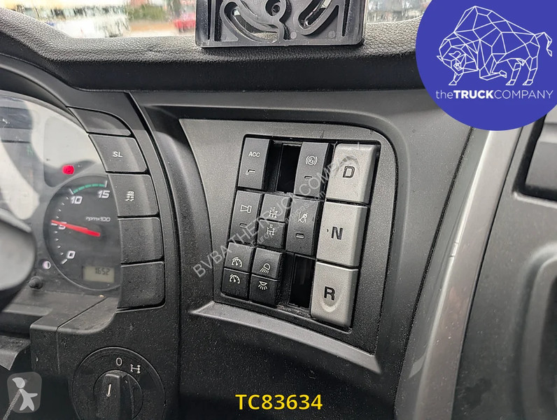 Trekker Iveco 440 S46