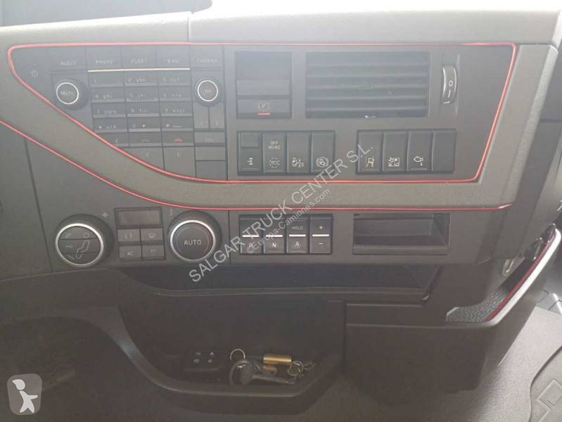 Cabeza tractora Volvo