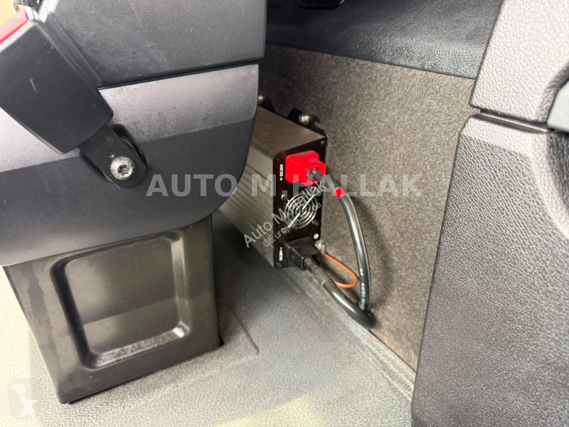 Trekker Mercedes 1845 LSnRL BigSpace Low Liner...