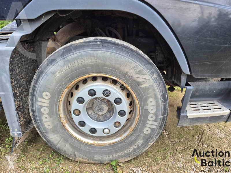 Cabeza tractora Volvo 440