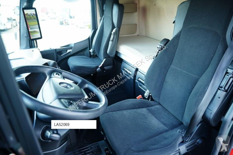 Тягач Mercedes ACTROS 1845