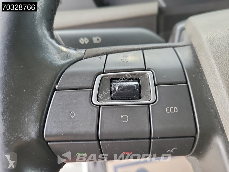 Tahač Volvo 500 4X2 XL 2xTanks Xenon I-ParkCool...