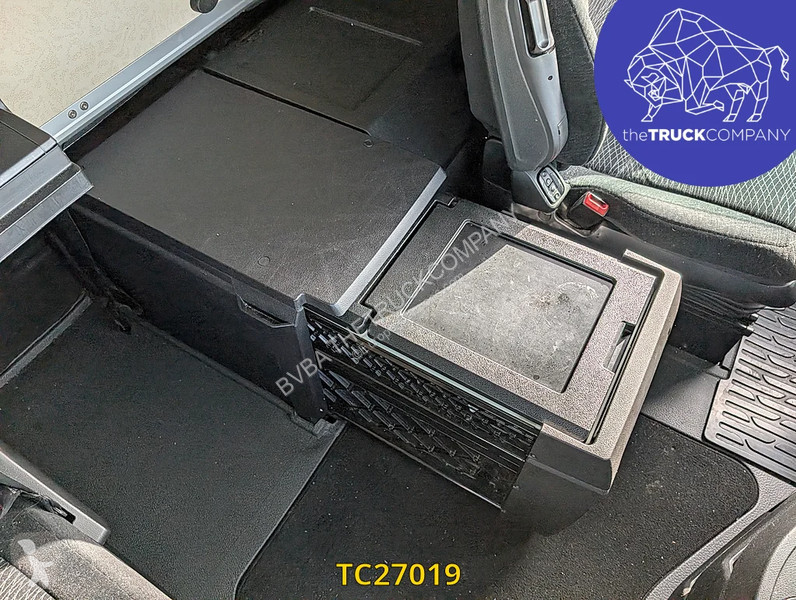 Тягач Mercedes 1853