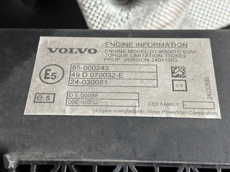 جرار Volvo 500 6x2 GLOBE XL / RETARDER / DOUBLE...