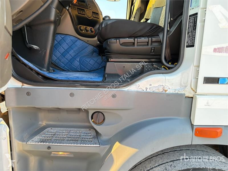 Cabeza tractora DAF 4x2 S/A Sleeper Truck Tractor