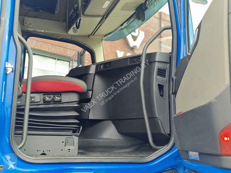 Tratores Volvo 13500 Globetrotter 4x2 -...