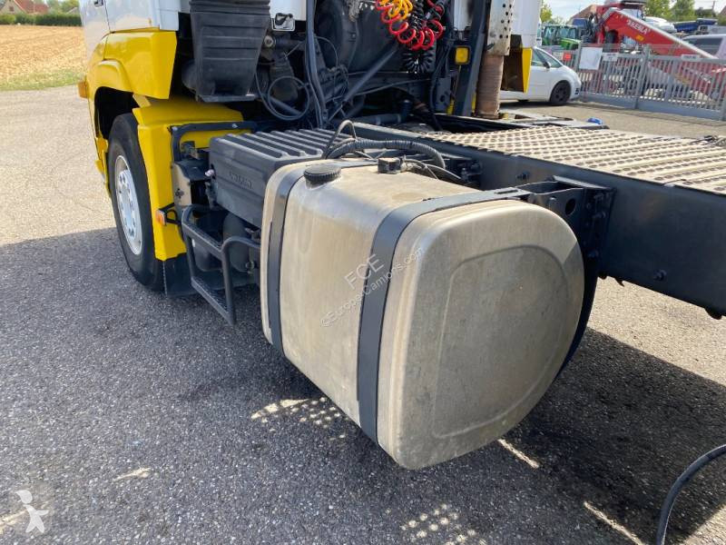 Cap tractor Volvo 580